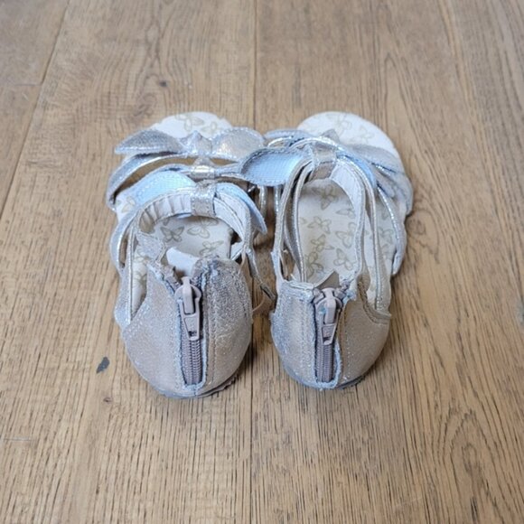 T9 Gold Sandals with Bows - Picture 4 of 4